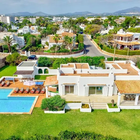 Villa S'algar By *